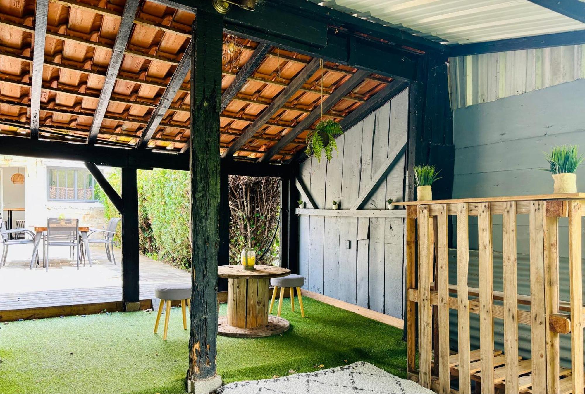 La Maison Du Parc, Charme Et Tranquillite Niort Luaran gambar